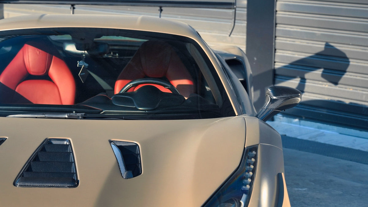 Ferrari 488 車頭碳纖維細節，影片封面